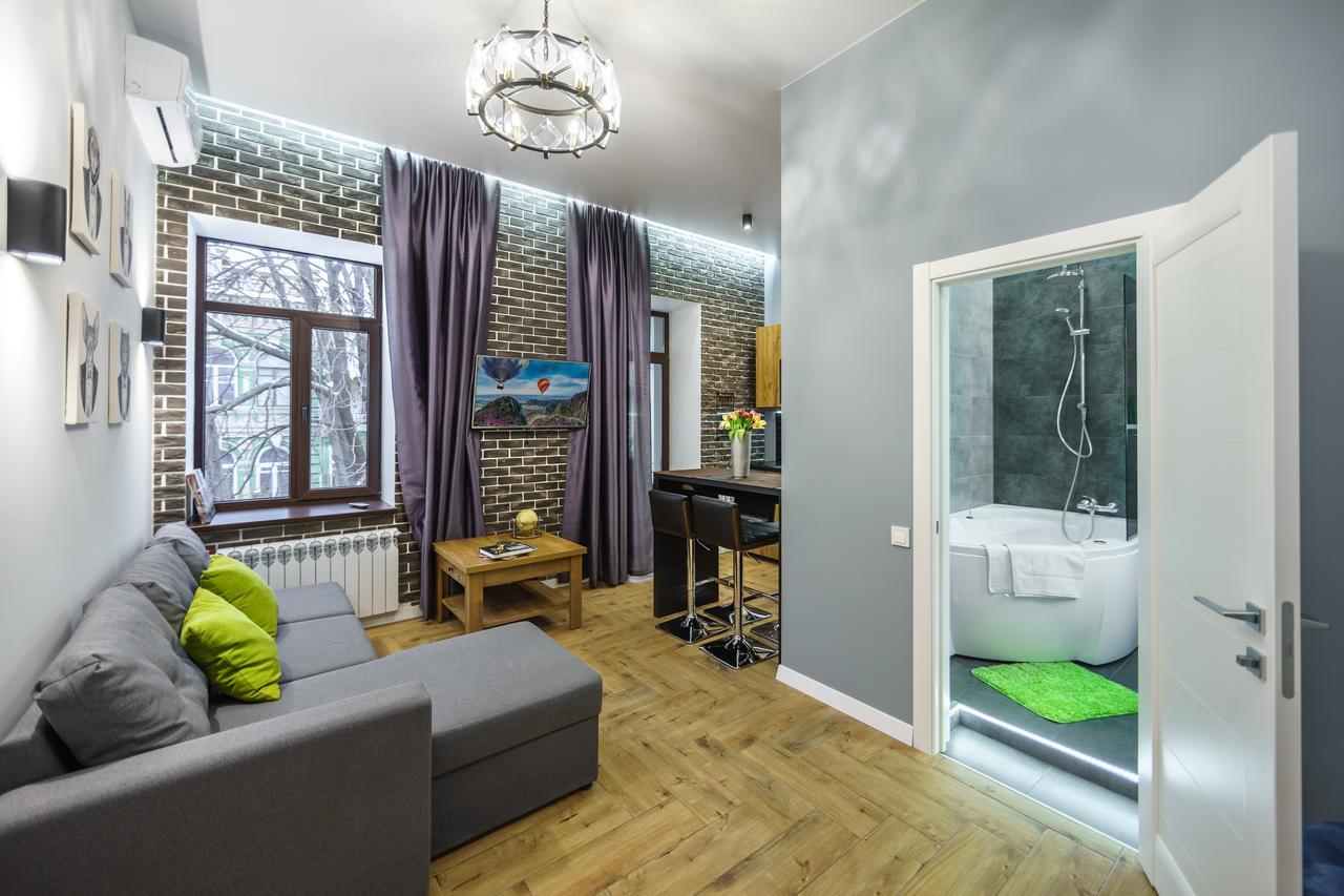 Pushkinskaya Apartments Kyiv Exterior photo