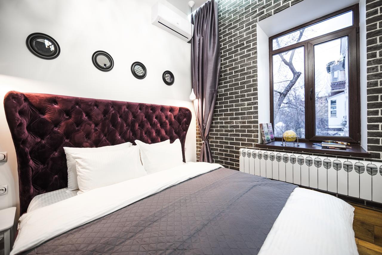 Pushkinskaya Apartments Kyiv Exterior photo